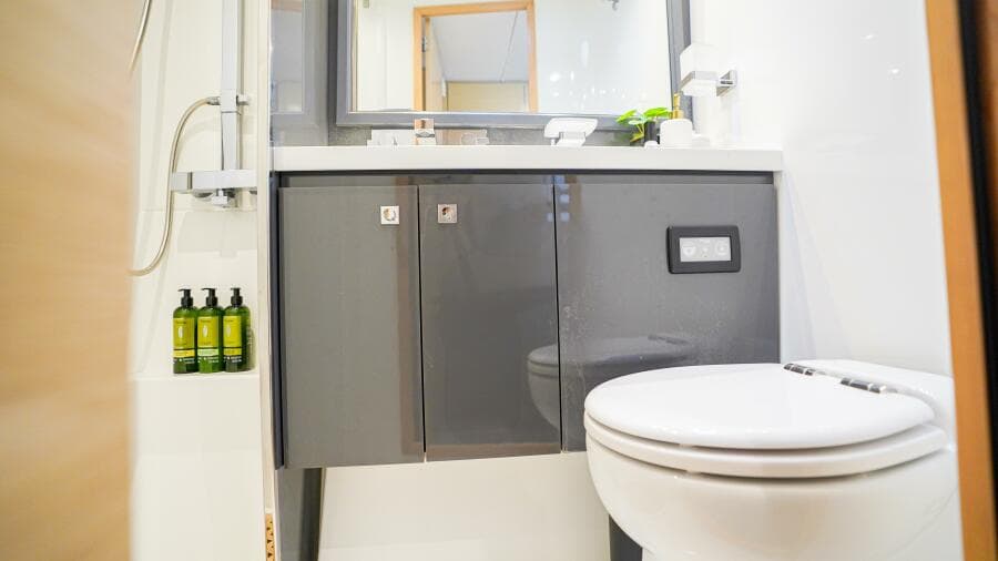 2017 Fountaine Pajot Victoria 67