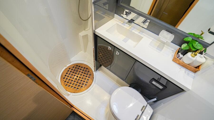 2017 Fountaine Pajot Victoria 67