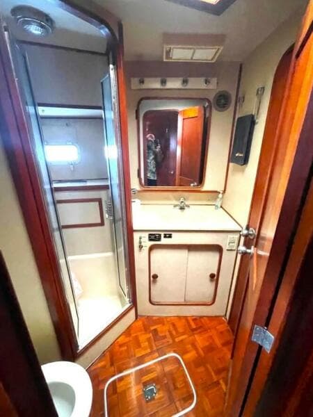 1986 Chris-Craft 422 COMMANDER