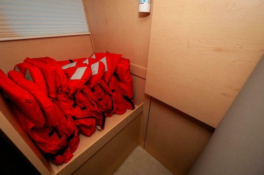 2019 Cruisers Yachts 60 Cantius- AFTER FIVE