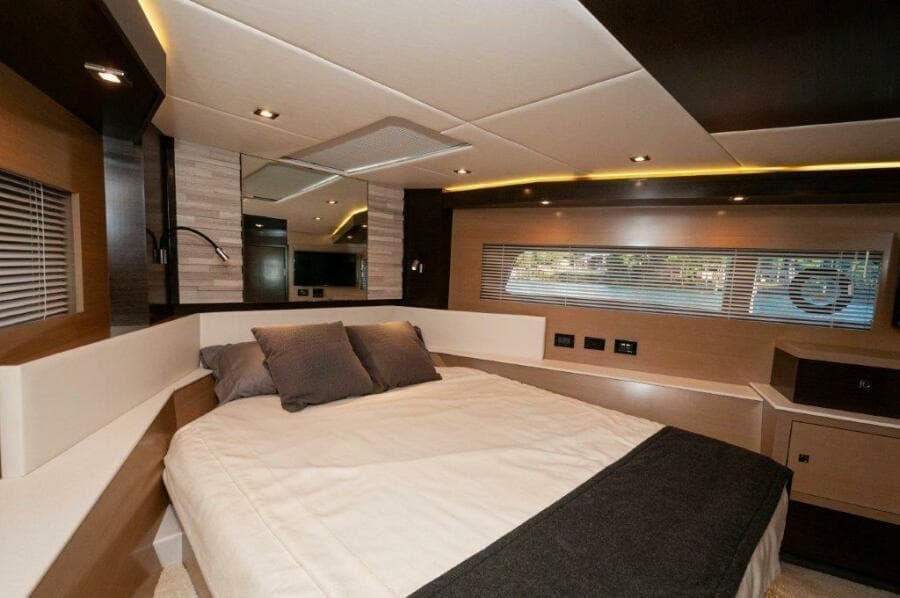 2019 Cruisers Yachts 60 Cantius- AFTER FIVE