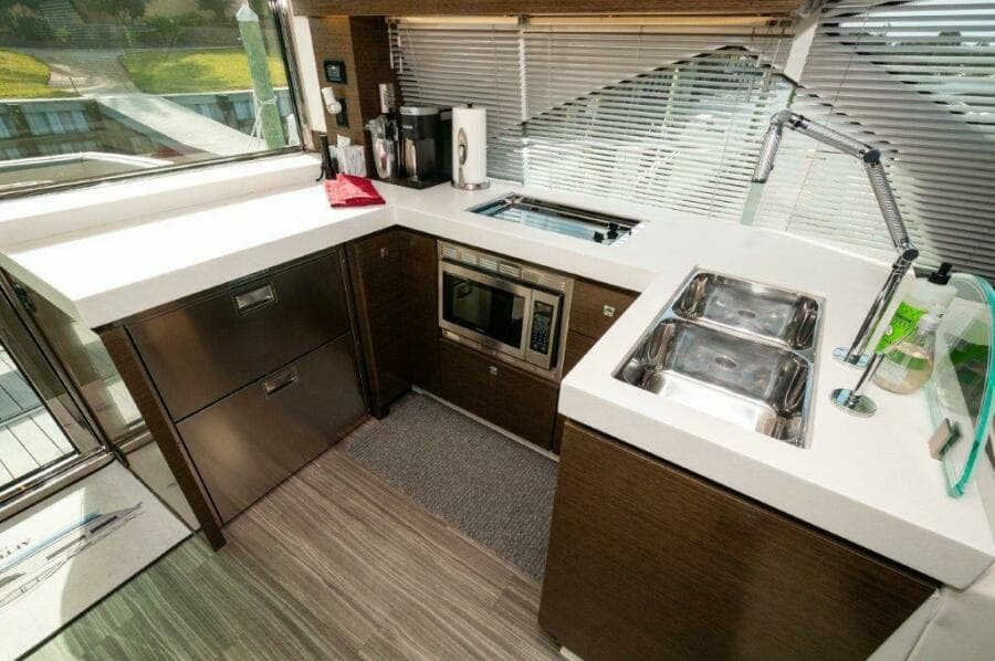 2019 Cruisers Yachts 60 Cantius- AFTER FIVE