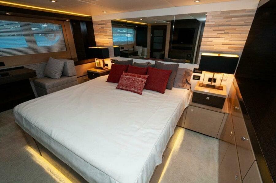 2019 Cruisers Yachts 60 Cantius- AFTER FIVE