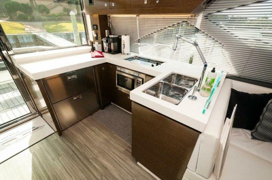 2019 Cruisers Yachts 60 Cantius- AFTER FIVE