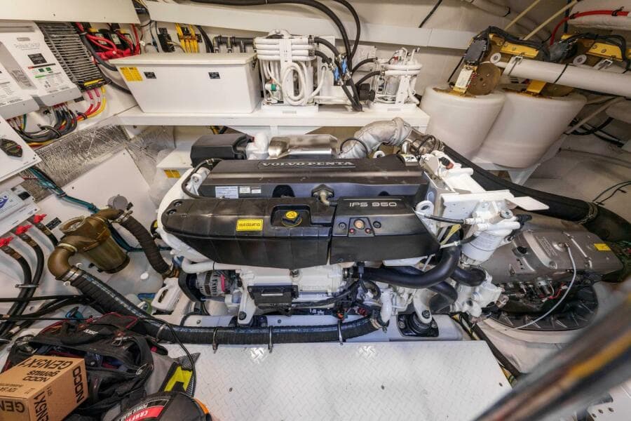 2019 Cruisers Yachts 60 Cantius- AFTER FIVE