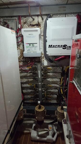 1987 DeFever 48 Tri Cabin