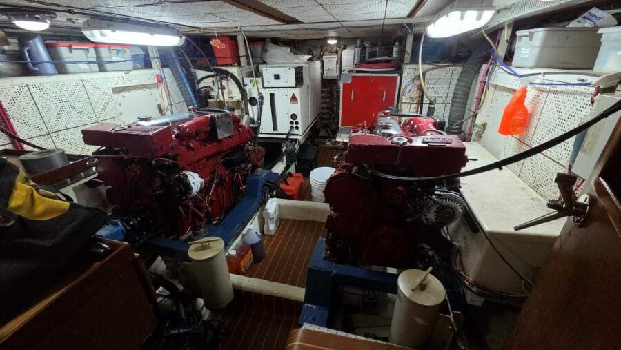 1987 DeFever 48 Tri Cabin