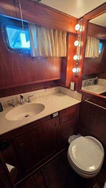 1987 DeFever 48 Tri Cabin