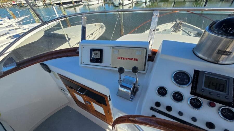 1987 DeFever 48 Tri Cabin