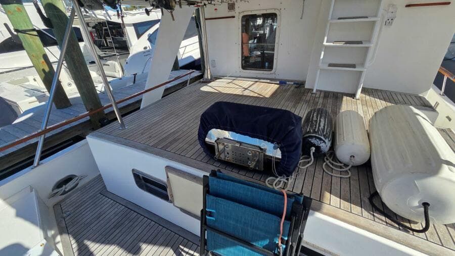 1987 DeFever 48 Tri Cabin