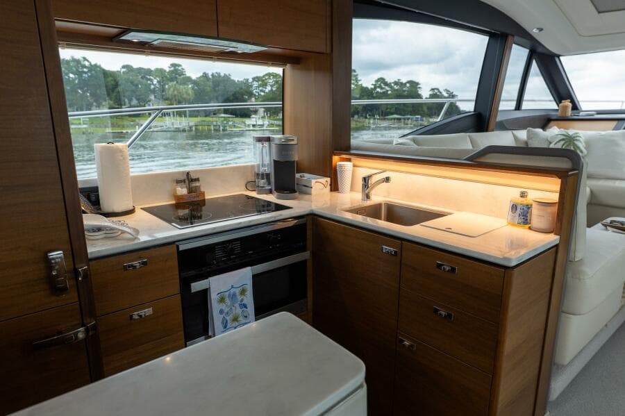Princess 62 - Regent - Galley
