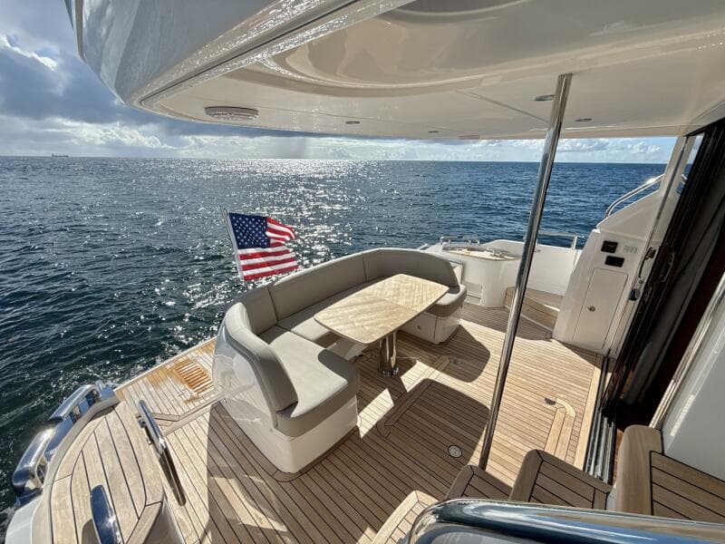 Princess 50 - Cockpit