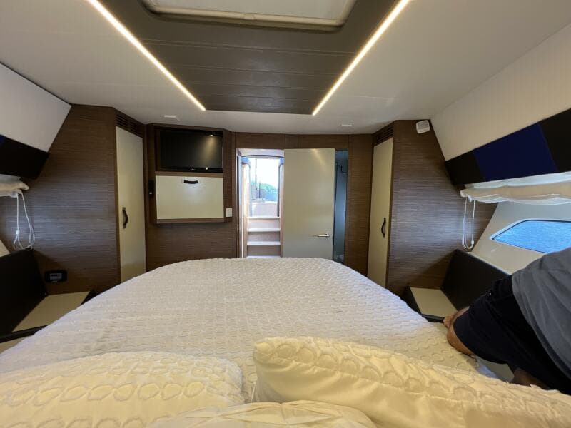 Rodman Muse - Lluvet - Stateroom