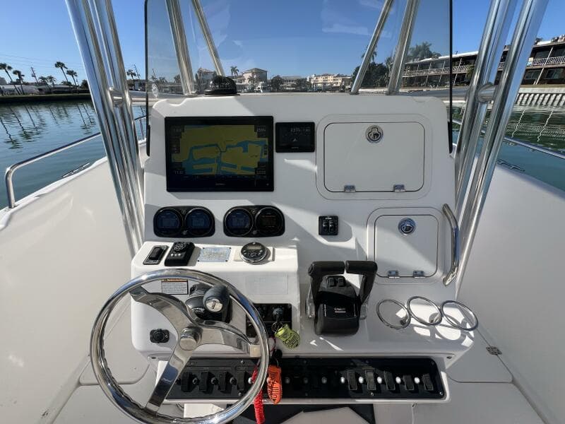 2005 Century 3200 Center Console