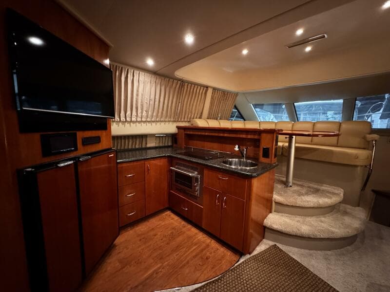 2005 Carver 36 Sedan