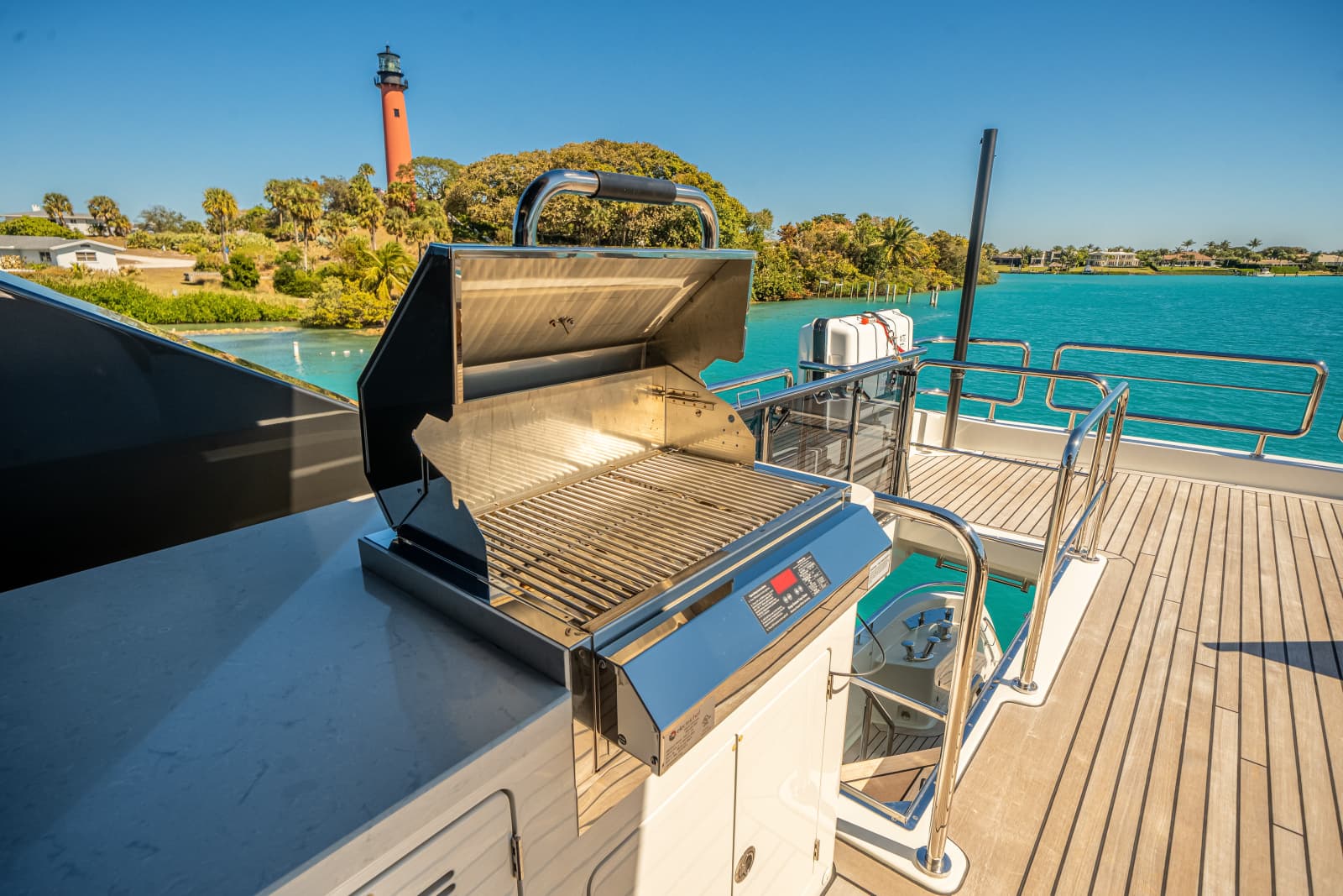 2025 Ocean Alexander 28L