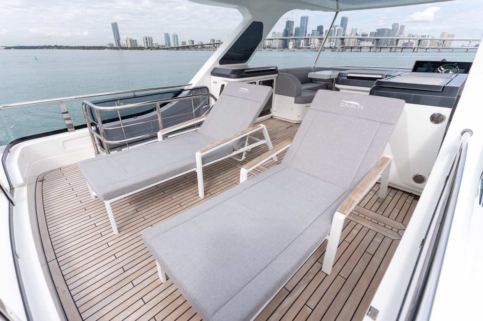 2025 Galeon 560 FLY