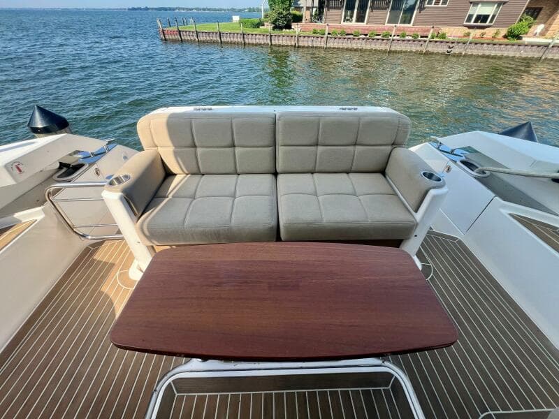 2016 Tiara Yachts 39 Coupe