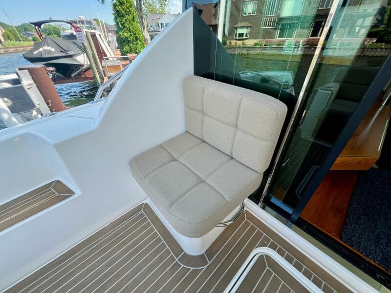 2016 Tiara Yachts 39 Coupe