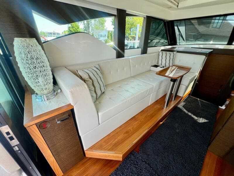 2016 Tiara Yachts 39 Coupe