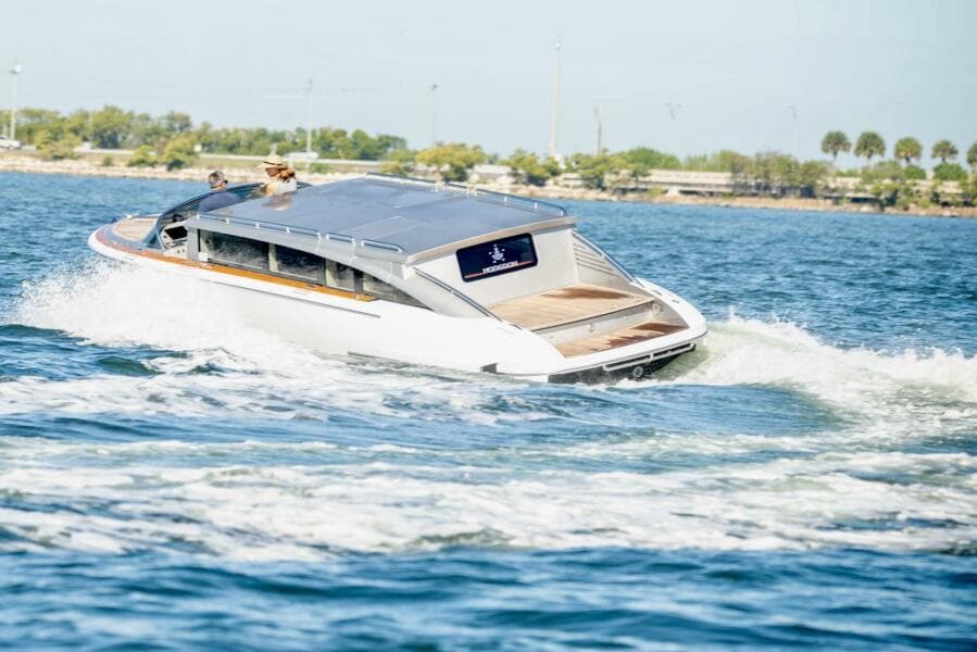 2016 Hodgdon Yachts Venetian Limo