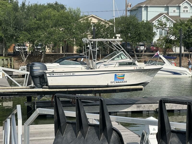 1987 Grady-White 20 Overnighter