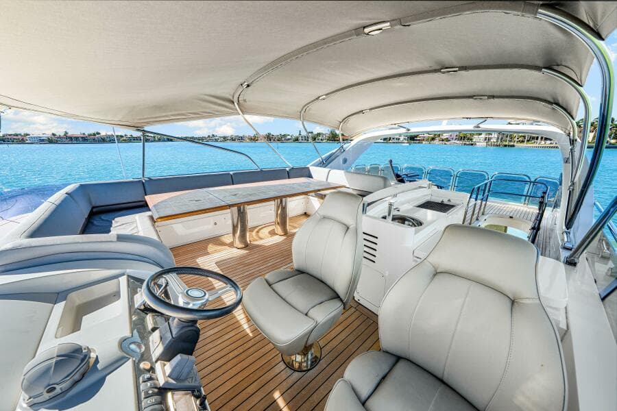 2014 Princess Y72