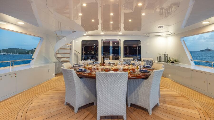 2001 Trinity Yachts Tri-Deck MY