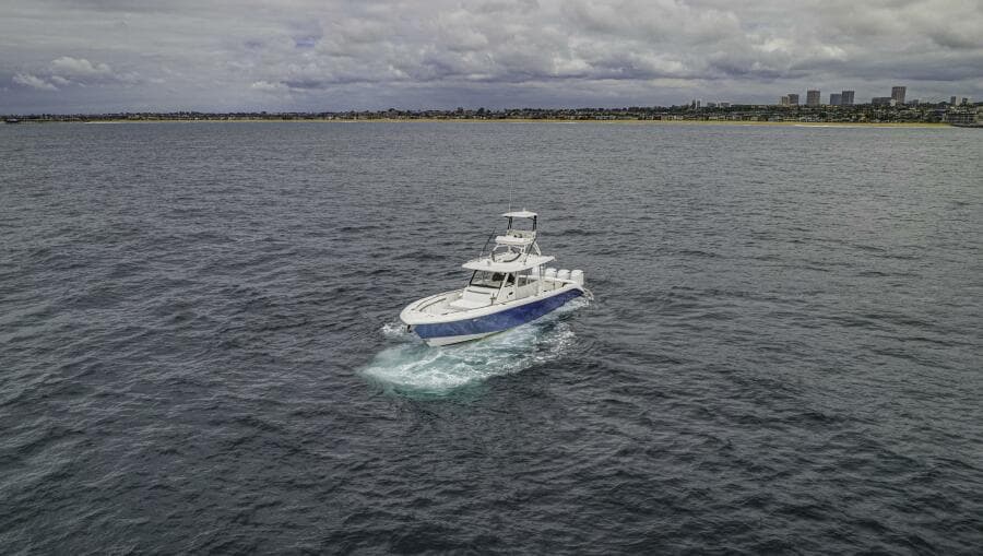 2015 Everglades 435 Center Console