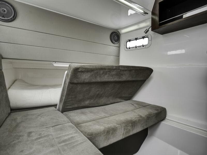 2015 Everglades 435 Center Console