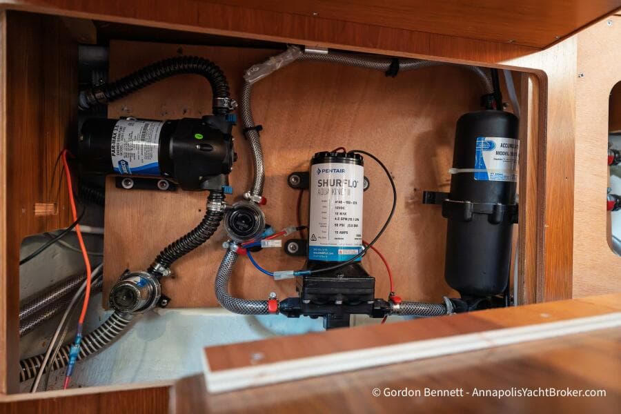 2002 Jeanneau Sun Odyssey 37