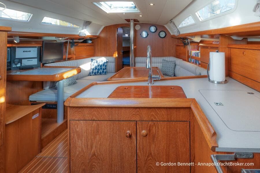 2002 Jeanneau Sun Odyssey 37