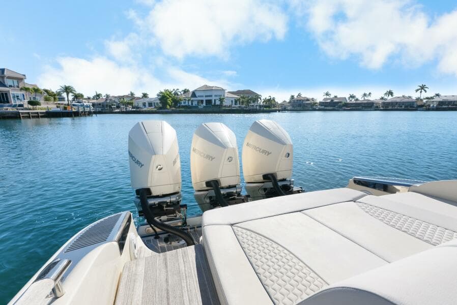 2021 Chris-Craft Launch 35 GT OB