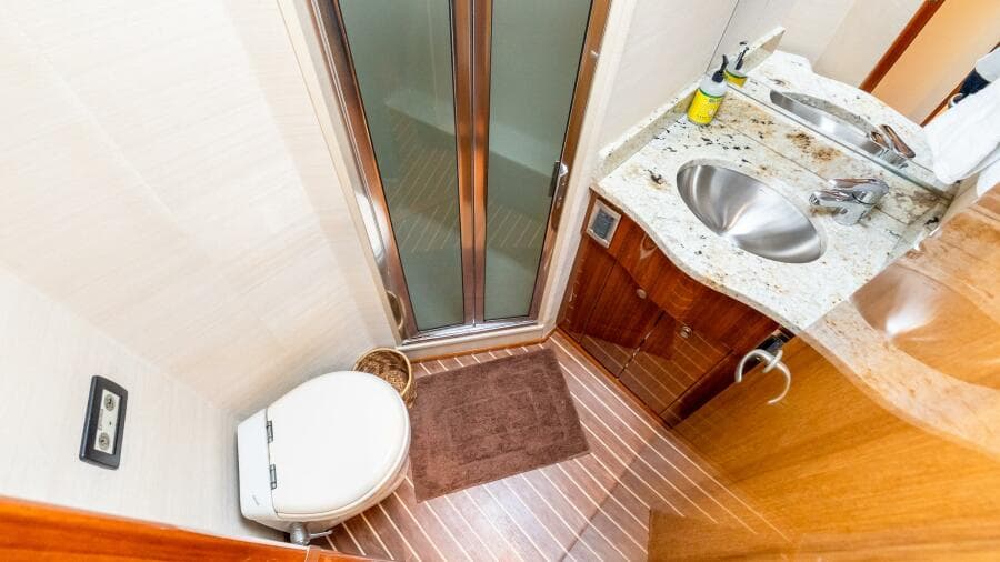 2007 Viking 64 Convertible