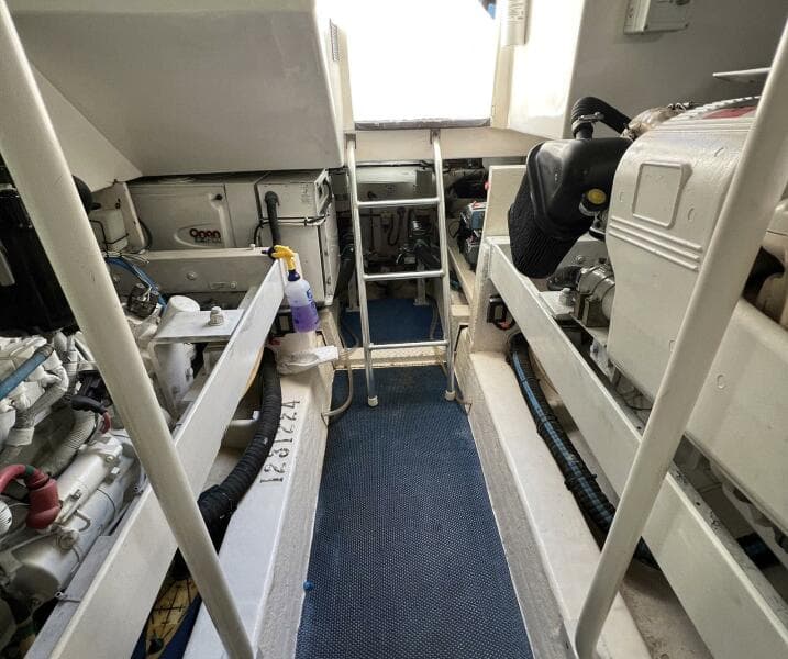 2007 Luhrs 41 Hardtop Express