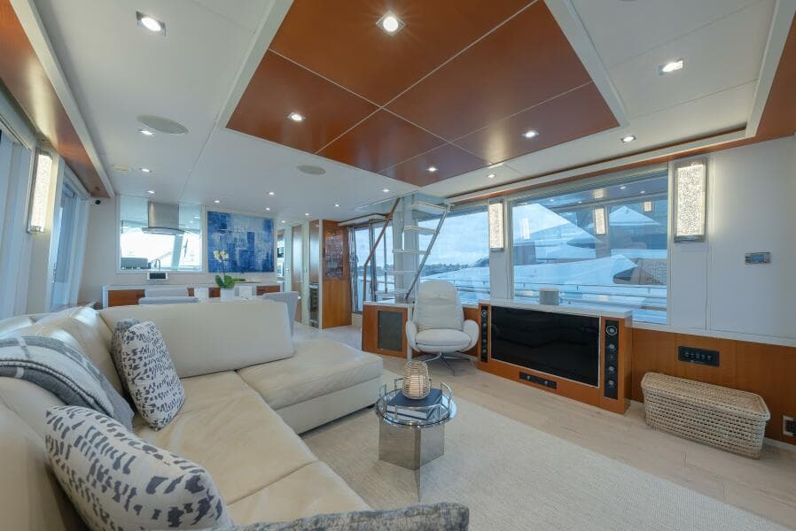 2012 Lazzara Yachts 