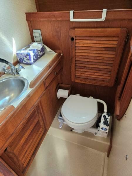 1988 Island Packet 27