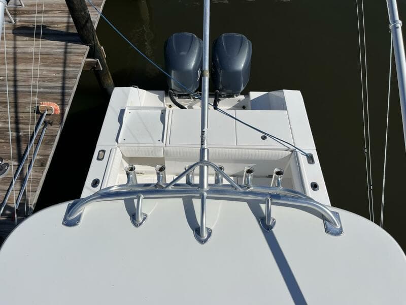2006 Regulator 32 Center Console