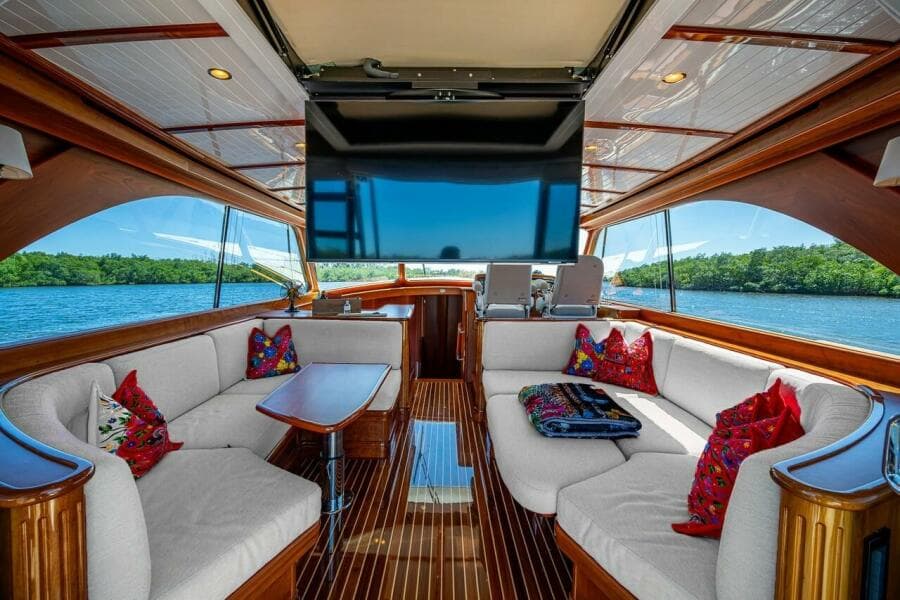 2021 Hinckley Talaria 55 Flybridge MKII