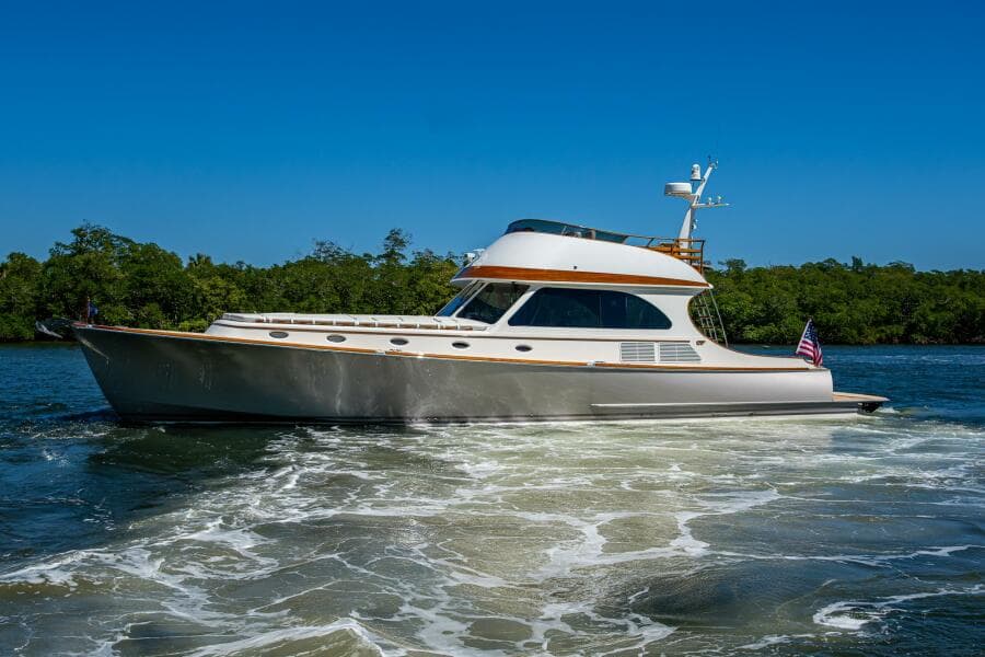 2021 Hinckley Talaria 55 Flybridge MKII