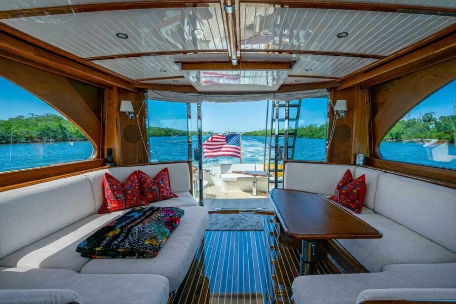 2021 Hinckley Talaria 55 Flybridge MKII