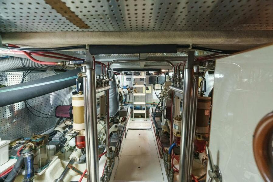 1999 Offshore Yachts 52 Pilothouse