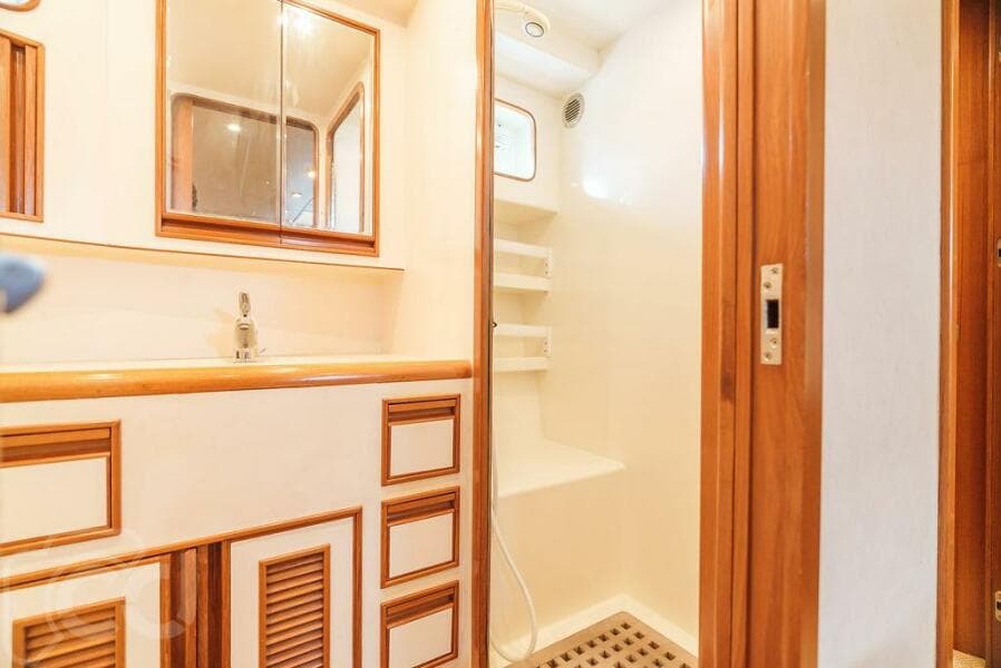 1999 Offshore Yachts 52 Pilothouse