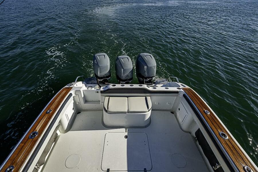 2010 Yellowfin 42 Offshore