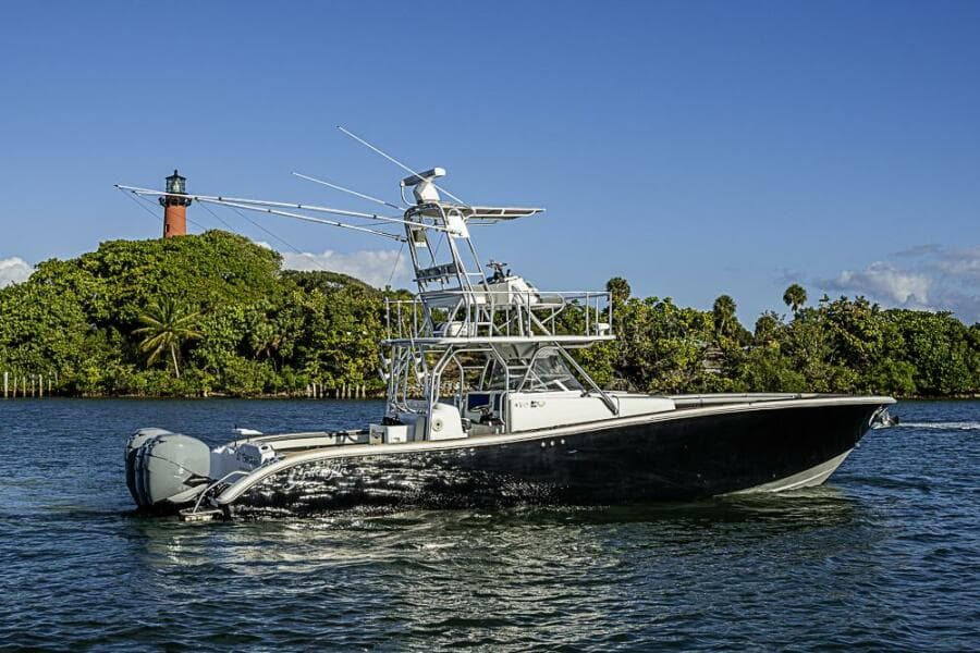2010 Yellowfin 42 Offshore