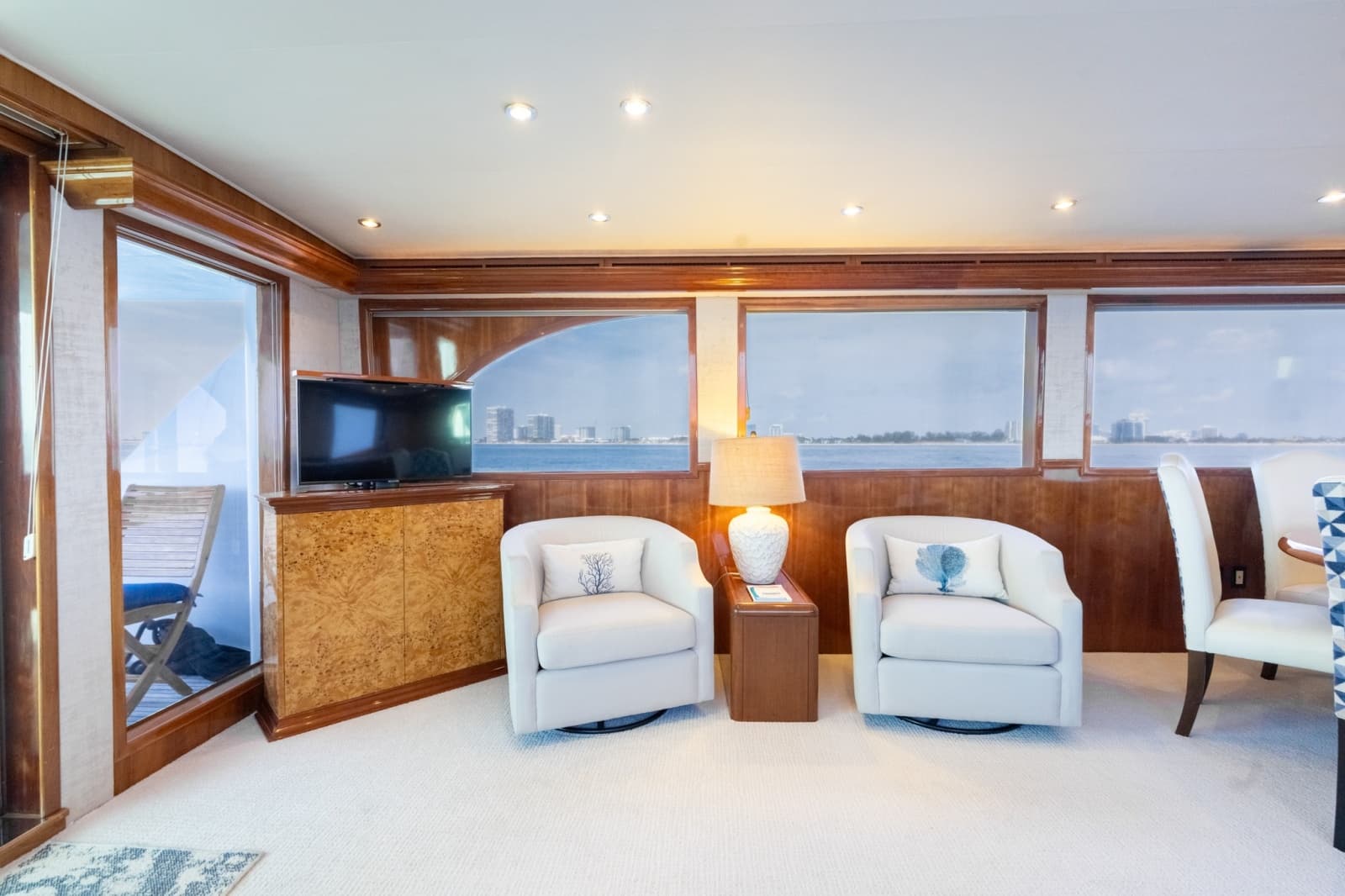 2000 Hatteras 75 Sport Deck - Photo 47