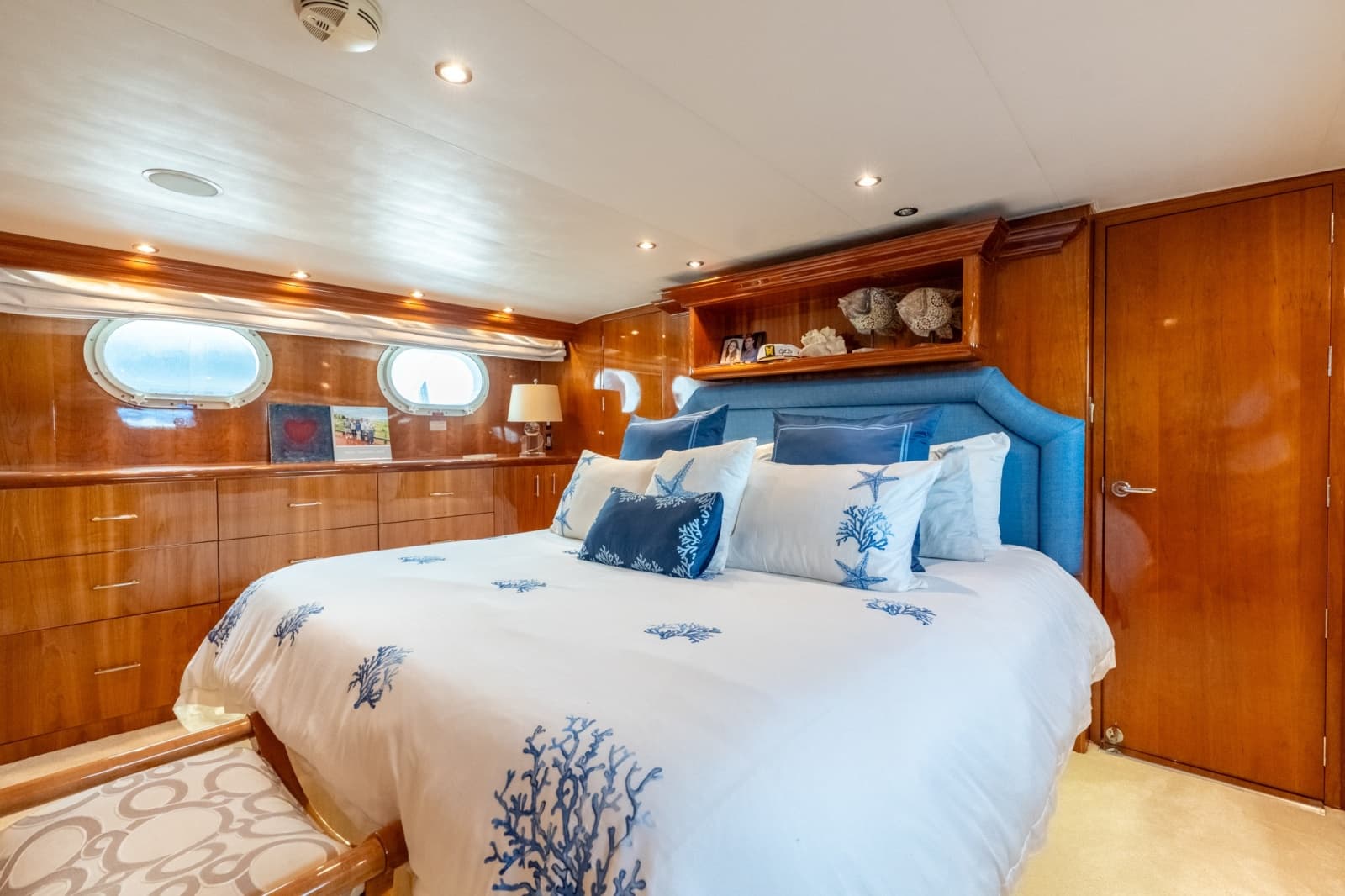 2000 Hatteras 75 Sport Deck - Photo 49