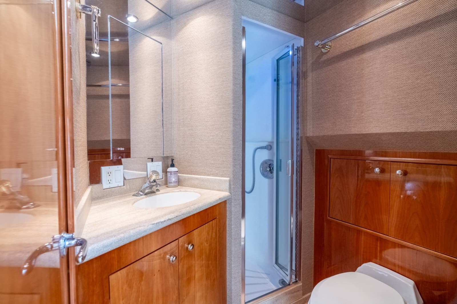 2000 Hatteras 75 Sport Deck - Photo 65