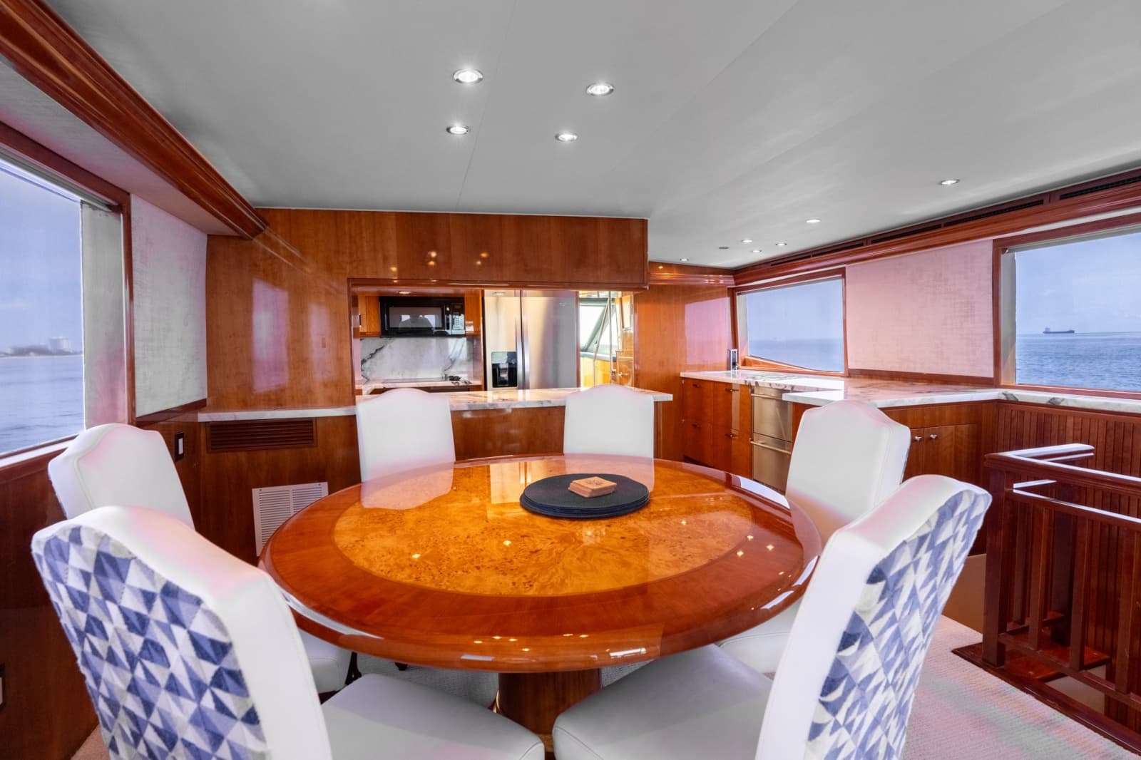 2000 Hatteras 75 Sport Deck - Photo 44