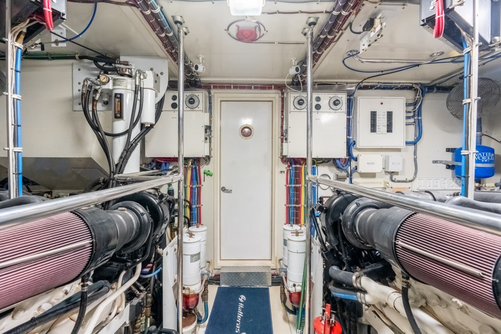 2000 Hatteras 75 Sport Deck - Photo 69